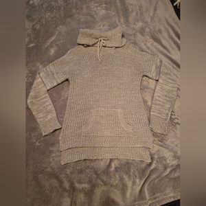 Derek Heart Size Large Gray Top